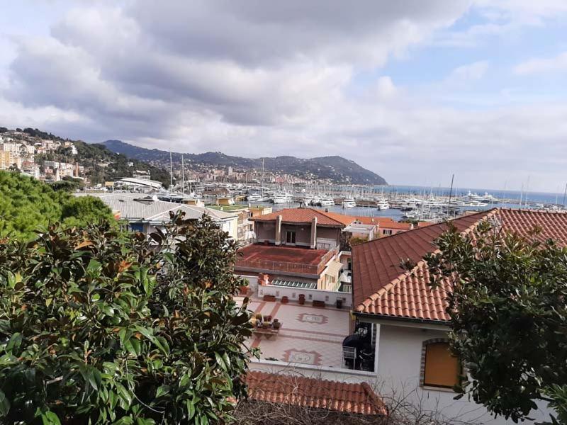 Casa Gazzano Villa Imperia Eksteriør billede